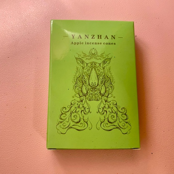 8 Piece Back Flow Incense Cones - Picture 4 of 10